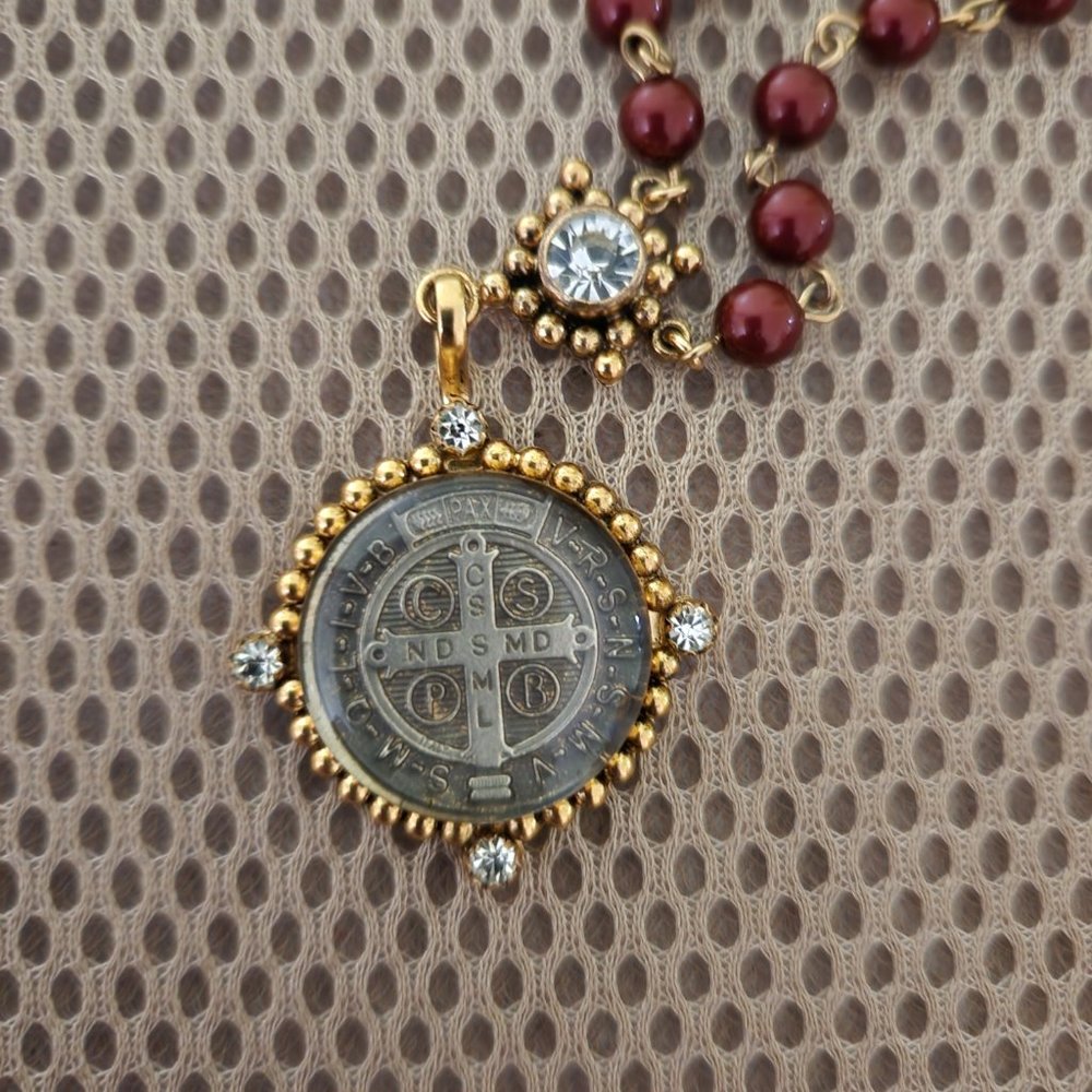 VIRGINS, SAINTS & ANGELS NECKLACE (VSA)